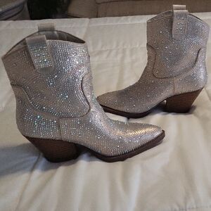 Sparkling Champagne Rhinestone Western Boots